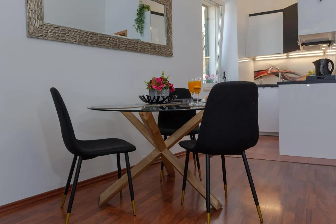 Cozy Central Apartment 3 Guests Split